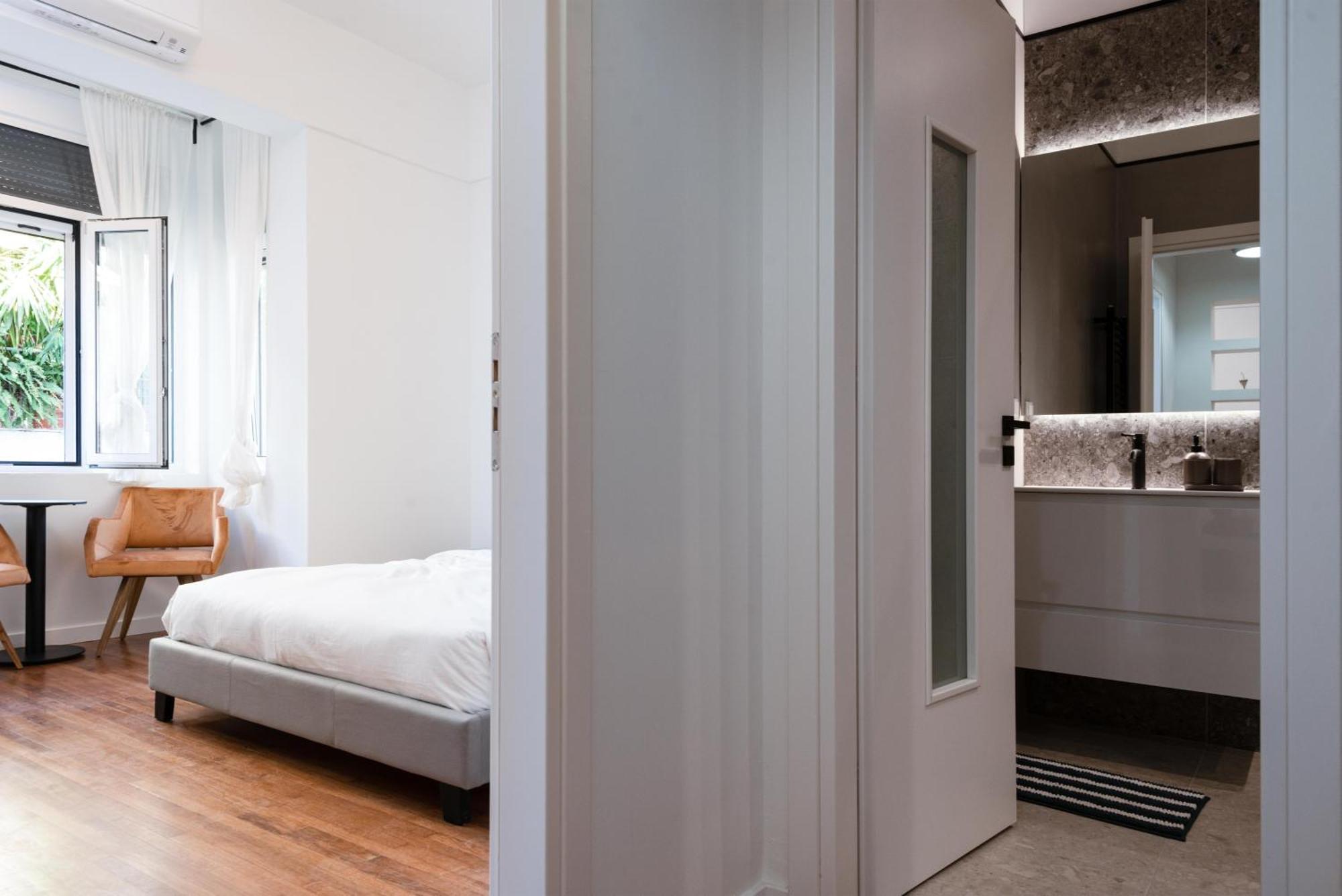 Apartment Zen Love, Exarchia